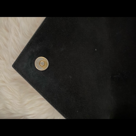 Saint Laurent Y Studs Besace Crossbody Bag - Picture 4 of 9